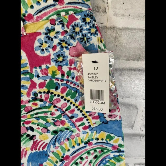 NWT Girl’s Crown and Ivy Paisley Garden Party Scalloped Shorts Size 12 - Picture 3 of 4